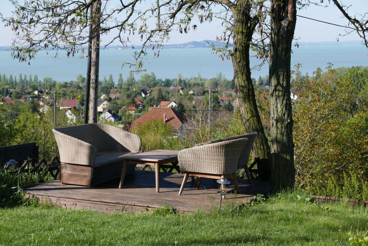 Hillside Apartments Révfülöp 外观 照片