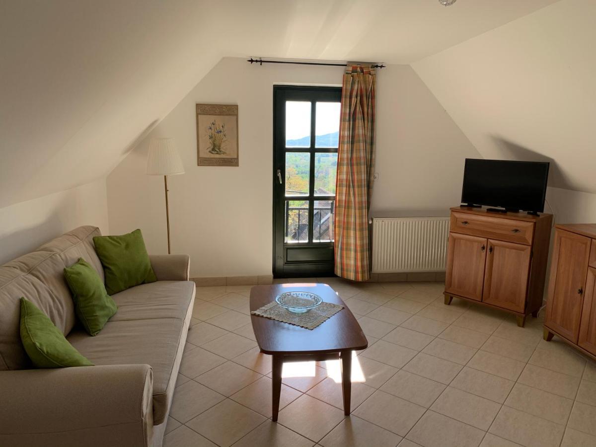 Hillside Apartments Révfülöp 外观 照片